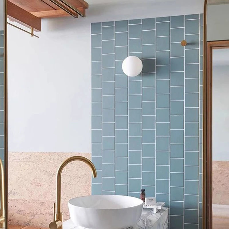Moderne Glas-Kugelwandleuchte mit verstecktem Sockel für vielseitige Anwendungen - vue 5 sur 8