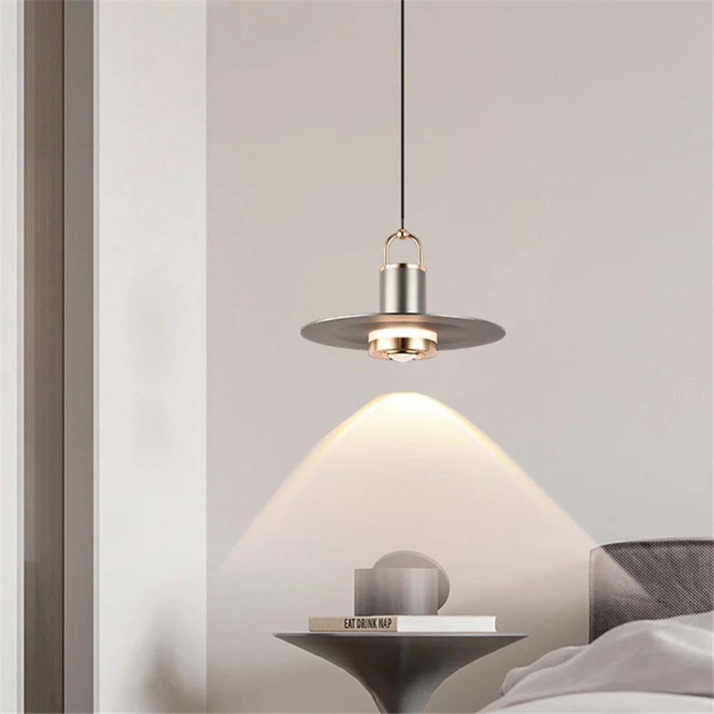 Moderne Pendelleuchte aus Metall für stilvolle Innenbeleuchtung - vue 4 sur 9