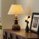Tischlampe im mittelalterlichen Stil aus Massivholz mit schlichtem Retro-Design
