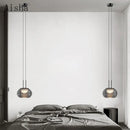 Moderne Pendelleuchte aus Glas für ein elegantes Interieur
