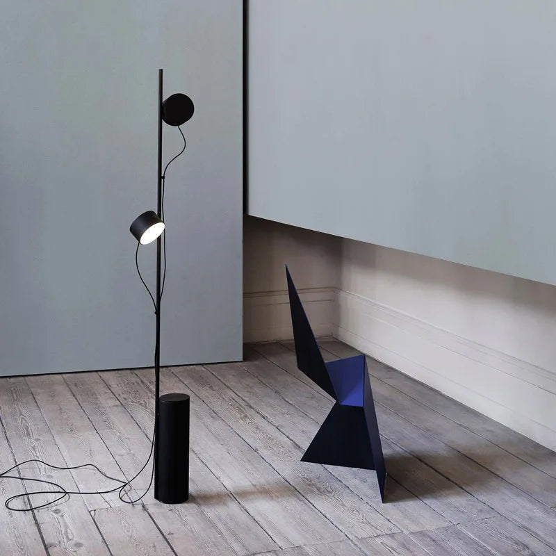 Lampadaire design nordique créatif noir lampadaire simple lampe d'angle étude chevet décoration salon lampe de lecture - vue 3 sur 7