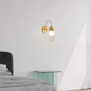 applique murale moderne en verre et cuivre pour escaliers allée