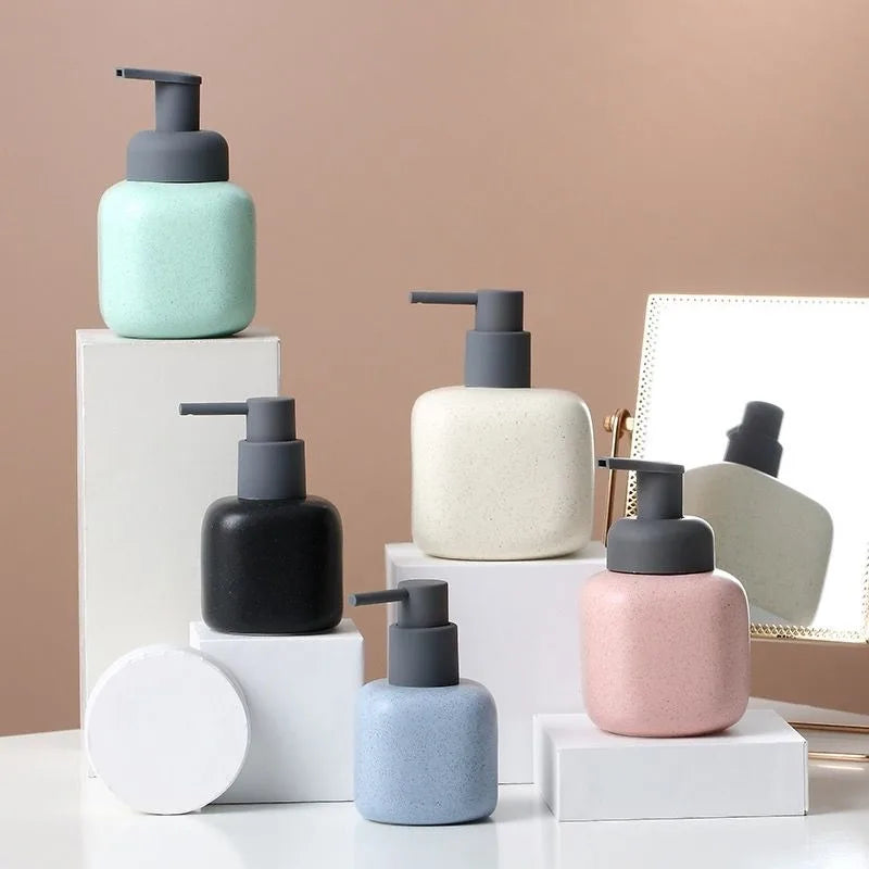 bouteille en céramique pour savon et gel douche portable