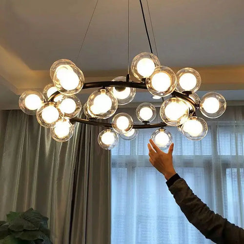 Kreative und minimalistische Pendelleuchte aus satiniertem Glas im nordischen Design - vue 2 sur 9