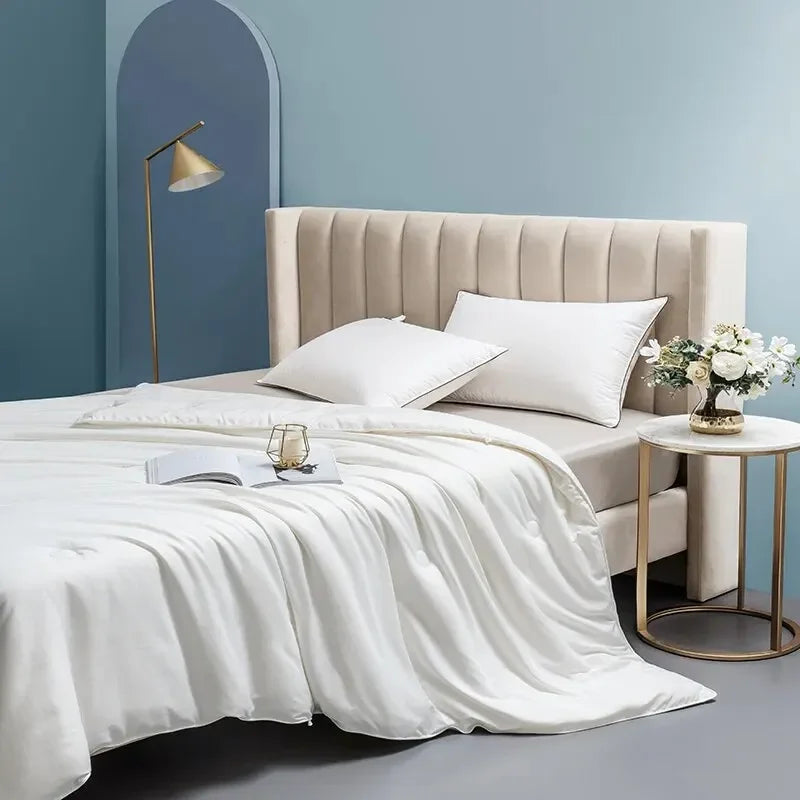 100% Mulberry Silk Air Conditioner Quilt Weighing about 3 Pounds, 200 * 230cm White Покрывало Стеганое