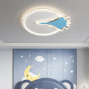 Kreative LED-Deckenleuchte für das Kinderzimmer mit Flugzeug- und Wolkenmotiv