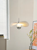 Moderne Pendelleuchte aus Kunstharz im minimalistischen Design für innen und außen