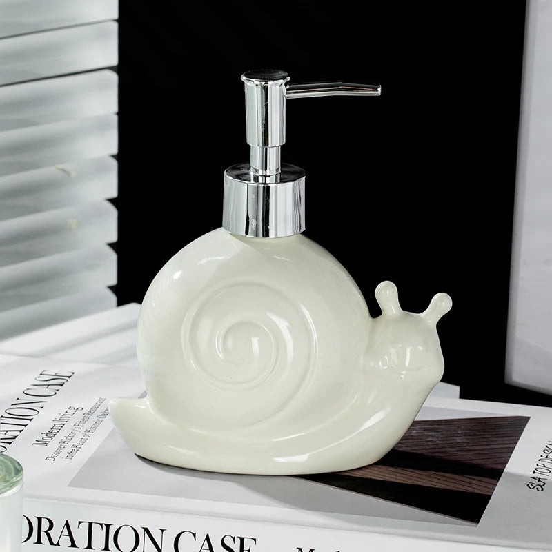 distributeur de savon en céramique décoratif moderne pour salle de bain - vue 11 sur 16