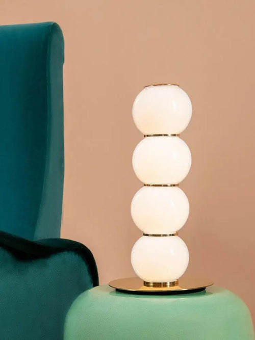 Design-Stehleuchte aus Glas – Moderne Beleuchtung für stilvolle Wohnräume - vue 2 sur 11