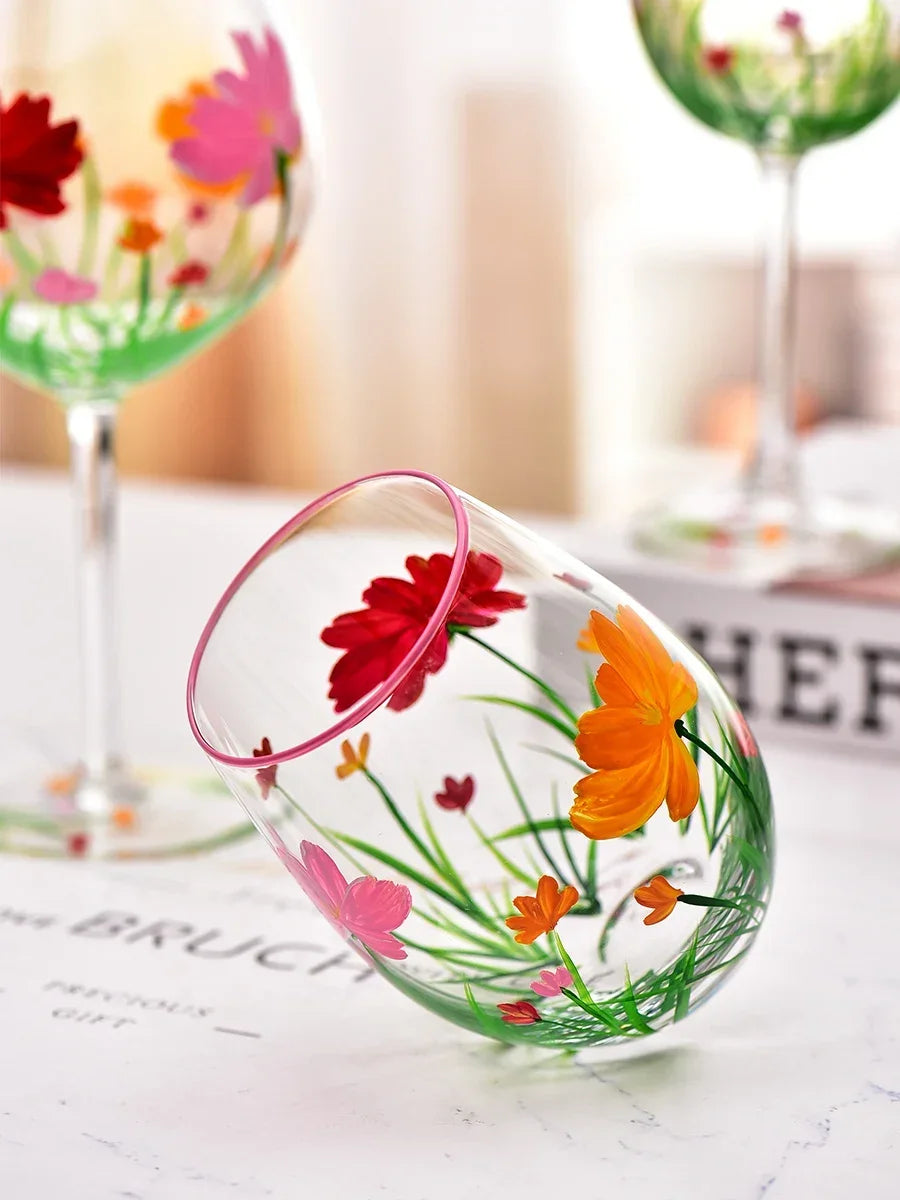 Verres vin rouge hauts motifs floraux main trois - vue 6 sur 6