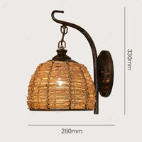 Vintage-Wandleuchte aus Rattan für die Innendekoration