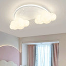 Moderner und gemütlicher Deckenleuchte für das Kinderzimmer mit Wolken- und Regenbogendekor
