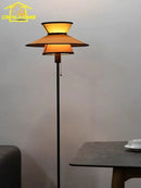 lampadaire ambiance chaleureuse design français pour décoration intérieure