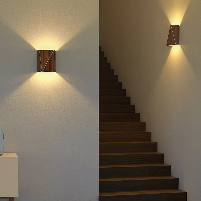 Wandleuchte aus Massivholz im japanischen Design für ein elegantes Interieur - vue 4 sur 6