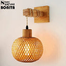 Wandleuchte aus Rattan und Holz im japanischen Stil für die Inneneinrichtung
