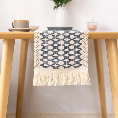 Chemin de table bohème géométrique beige à pompons