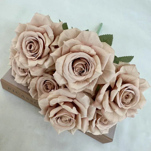 bouquet de roses artificielles en soie pour décoration festive