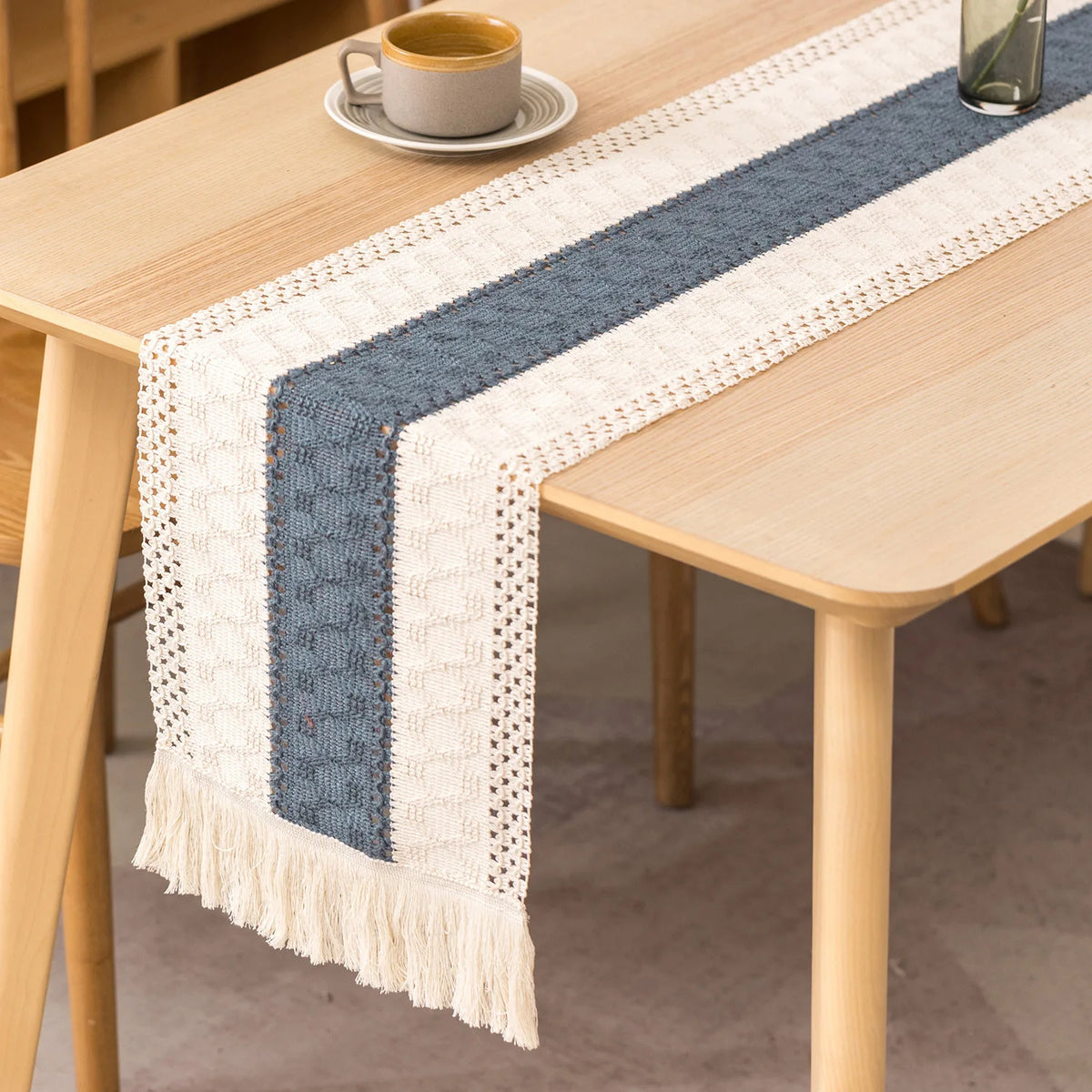 Chemin de table coton lin brodé style champêtre - vue 5 sur 7