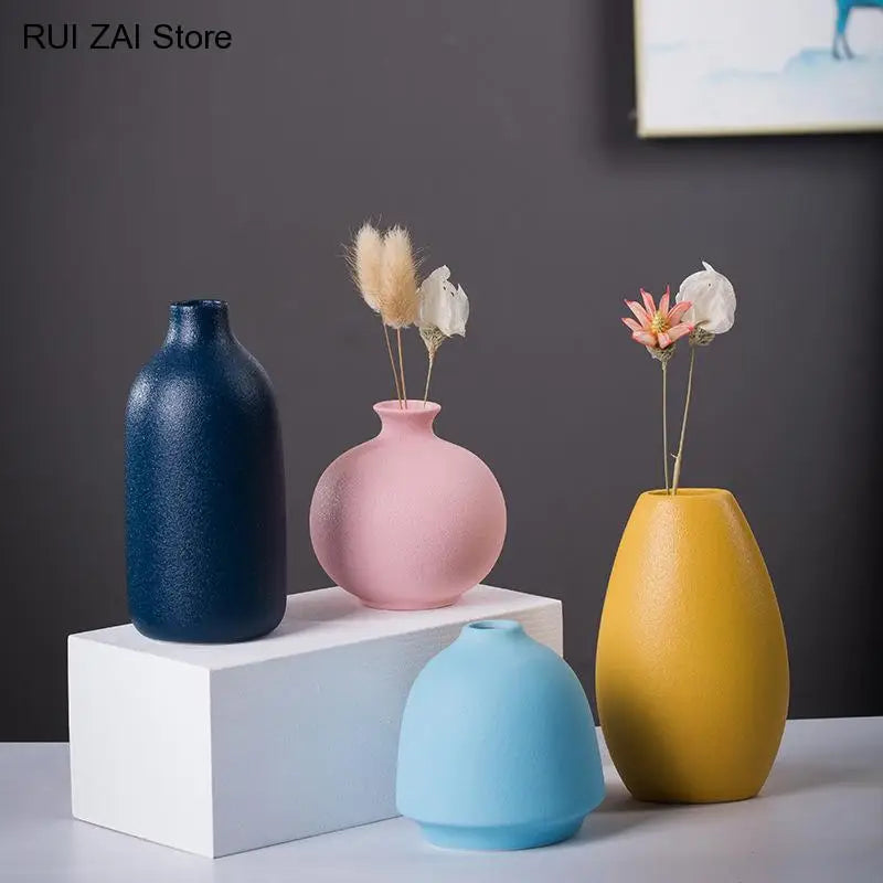 Ceramic Small Vase for Home Decoration, Simple and Modern, Round Flowers, Solid Color, New