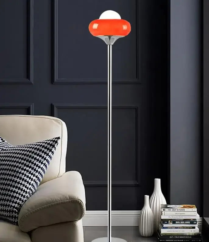 Moderne Tischlampe im Designerstil für stilvolle Retro-Dekoration