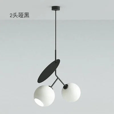 Moderne Pendelleuchte aus Glas für kreative Innendekoration
