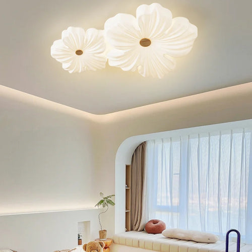 Moderner LED-Deckenleuchte in Blumenform für stilvolle Innendekoration