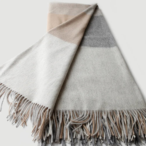plaid laine jacquard a franges motif raye salon
