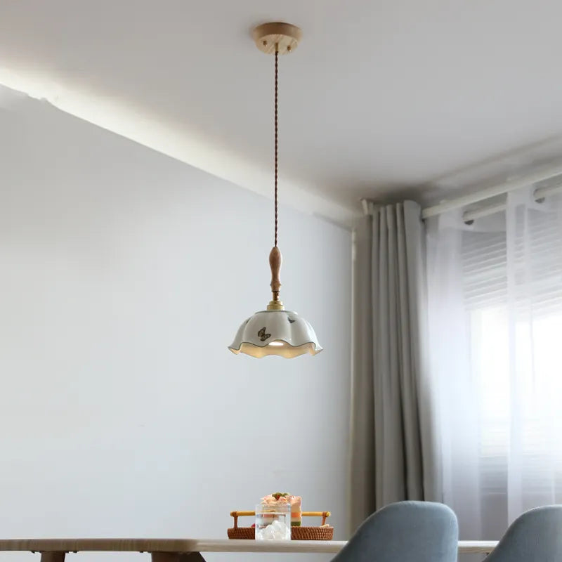 Design-Pendelleuchte LED Schmetterling Keramik und Holz - vue 3 sur 30