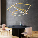 Luxuriöser geometrischer Kronleuchter in Gold mit LED