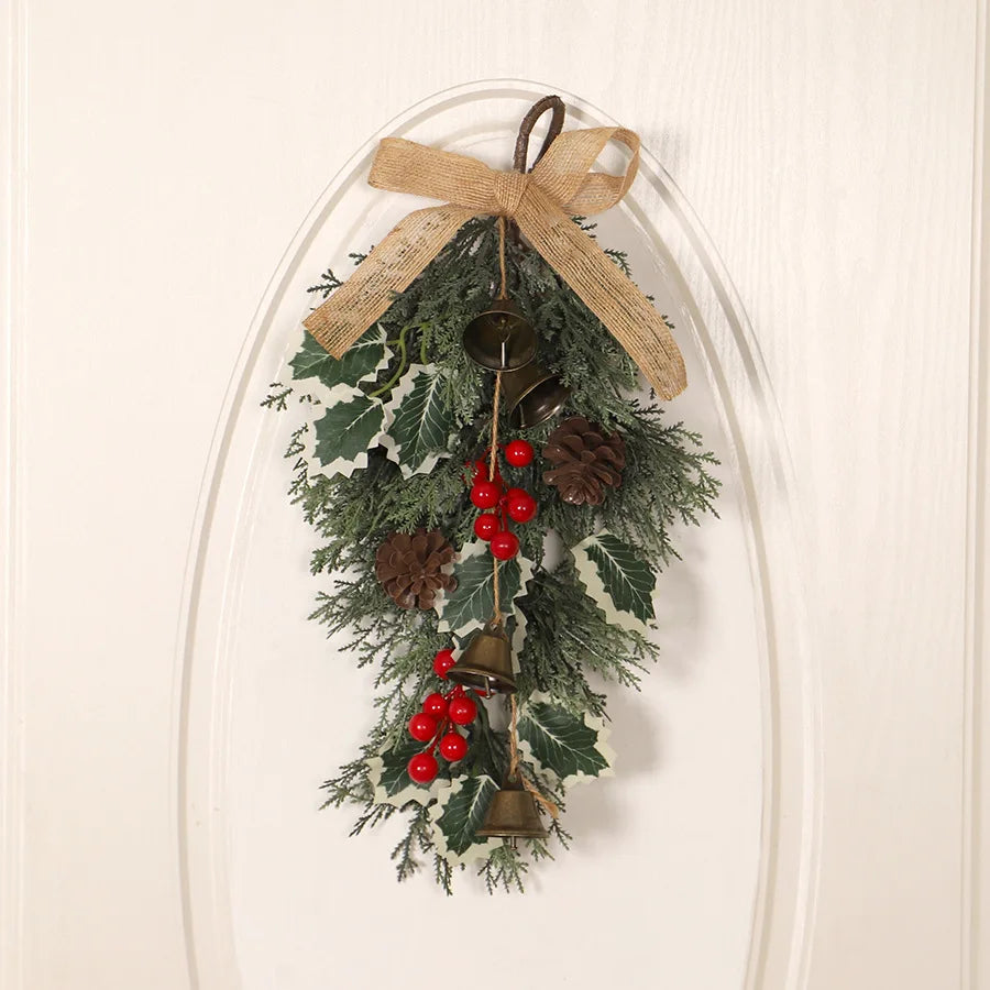 couronne de noël décoration de porte avec baies et cloches - vue 4 sur 8