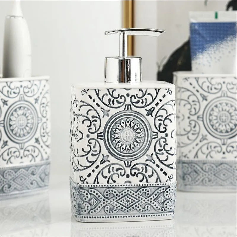 bouteille de lotion en céramique style bohème pour salle de bain - vue 4 sur 9