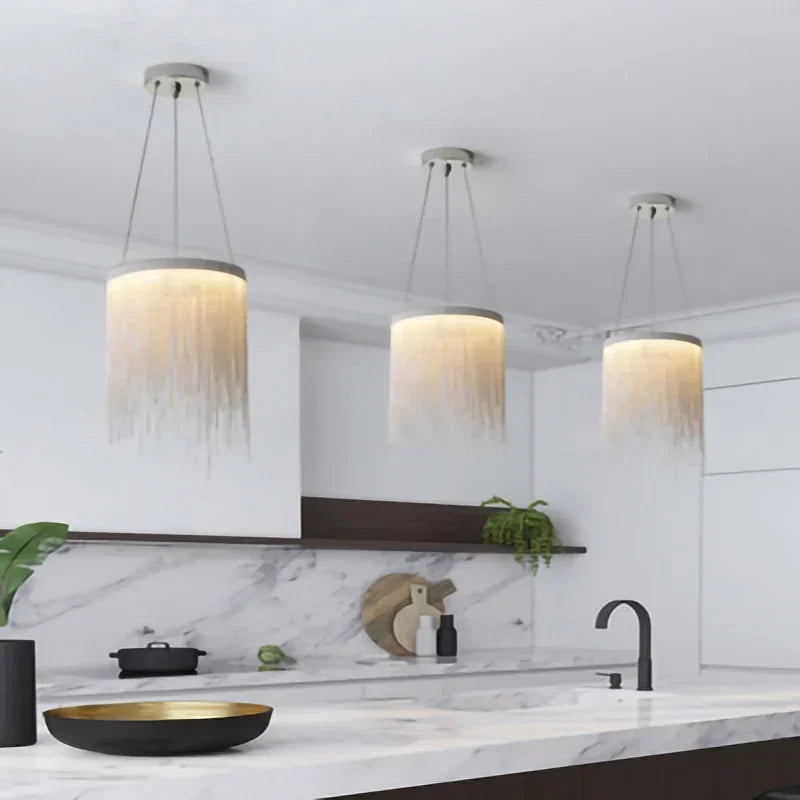 lustre de luxe à pampilles pour intérieur moderne et élégant - vue 6 sur 7