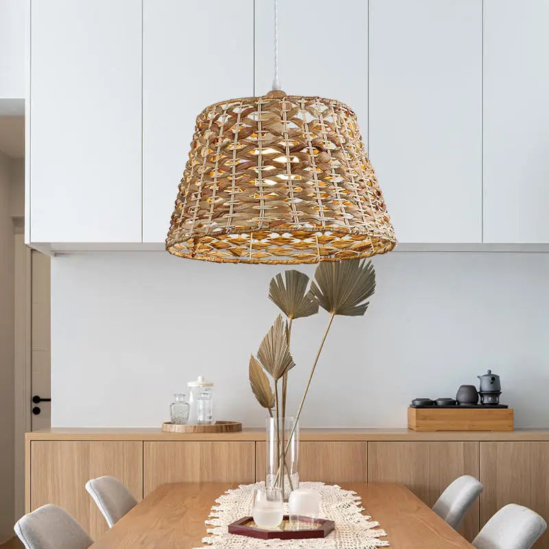 suspension en rotin style wabi sabi pour décoration moderne - vue 5 sur 11