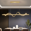 Moderne Pendelleuchte mit dimmbaren LED-Lichtern elegantes Design für stilvolle Wohnräume