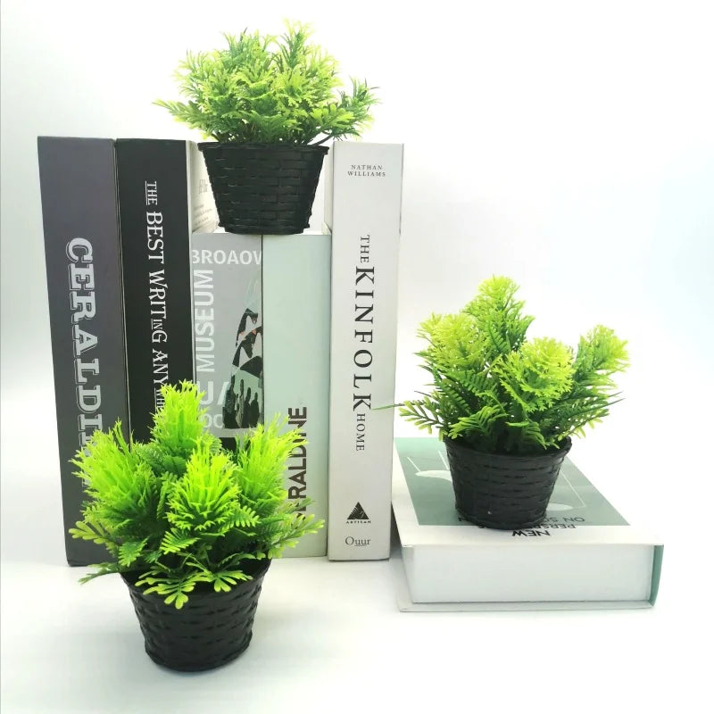 mini plante artificielle en pot pour décoration et événements festifs - vue 3 sur 11