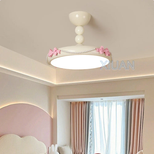 Romantische Deckenleuchte mit Perlen für das Prinzessinnenzimmer - vue 3 sur 12