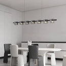Moderner Glas-Kronleuchter im minimalistischen Design für stilvolle Beleuchtung