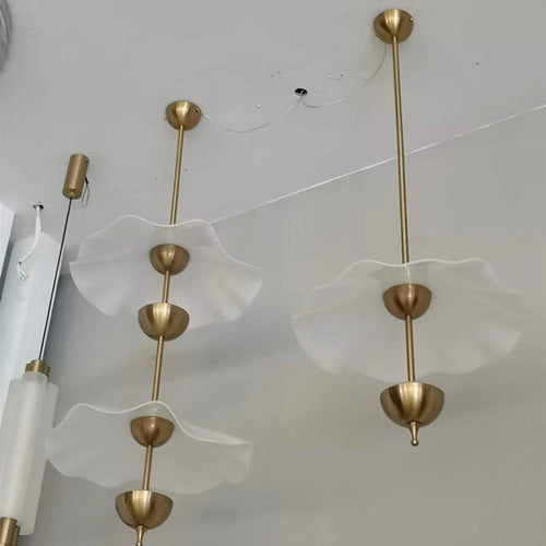 Pendelleuchte Lotusblatt aus goldfarbenem Metall Art déco - vue 4 sur 10