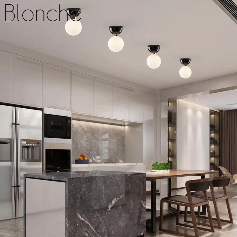 Moderner, minimalistischer Deckenleuchter aus Glas für ein elegantes Interieur - vue 3 sur 10