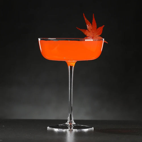Verres a pied motifs graves style vintage cocktails