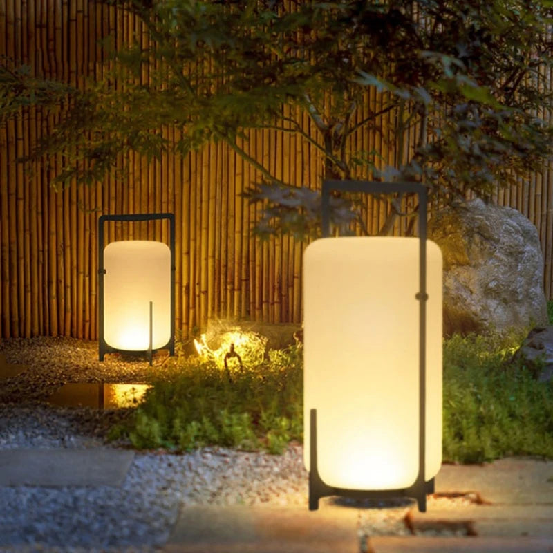 Lampadaire moderne solaire pour intérieur et extérieur