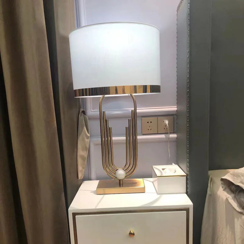 lampe à poser postmoderne en titane brossé pour décoration intérieure - vue 4 sur 7