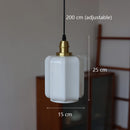 Japanische Pendelleuchte aus Glas im skandinavischen Design für ein elegantes Interieur
