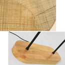 Stehleuchte aus geflochtenem Rattan im asiatischen Stil für modernes Interieur
