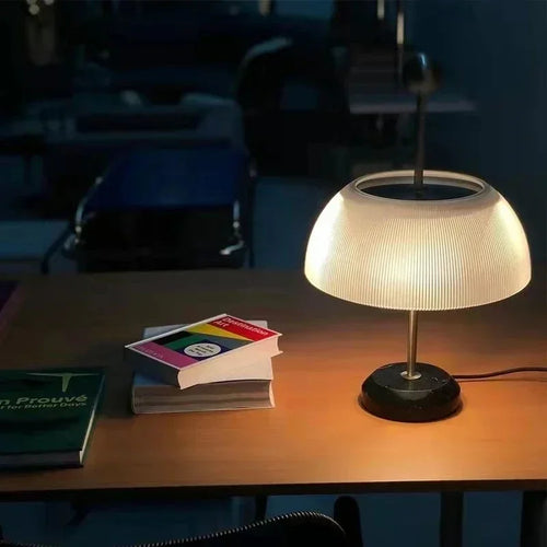 Elegante Retro-Schreibtischlampe im italienischen Design für modernes Interieur - vue 5 sur 8