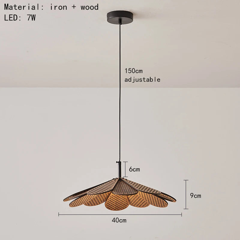 Pendelleuchte aus koreanischem Holz in Blütenform für ein elegantes Interieur