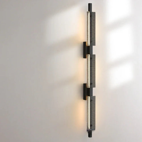 applique murale en verre et cuivre design minimaliste pour intérieur élégant