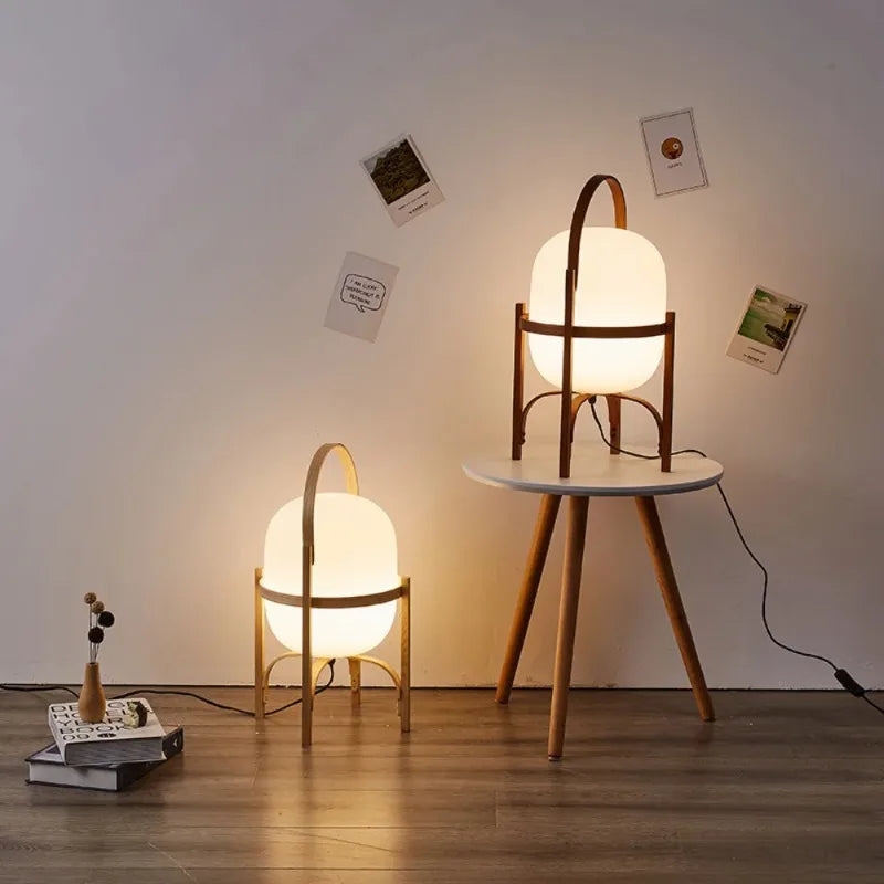 lampe de table nordique portable en verre avec panier en bois - vue 3 sur 12