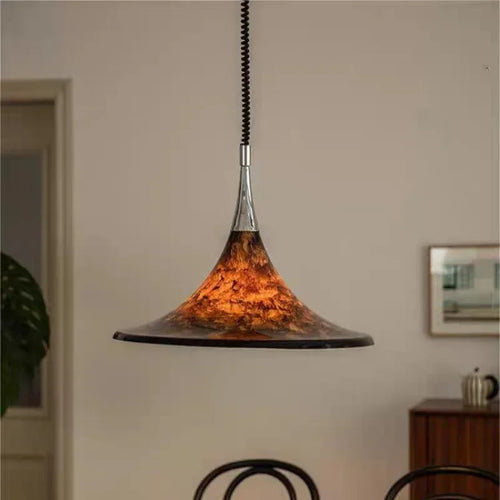 Kronleuchter im Lava-Design im mittelalterlichen Stil für moderne Wohnräume