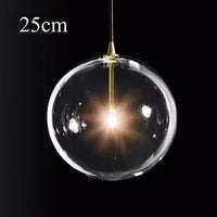 Moderne Pendelleuchte aus Glas für elegante Innendekoration